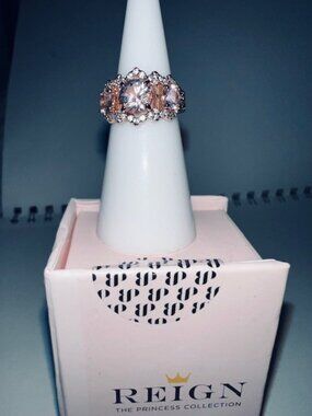 Reign Princess size 5 rose quartz ring